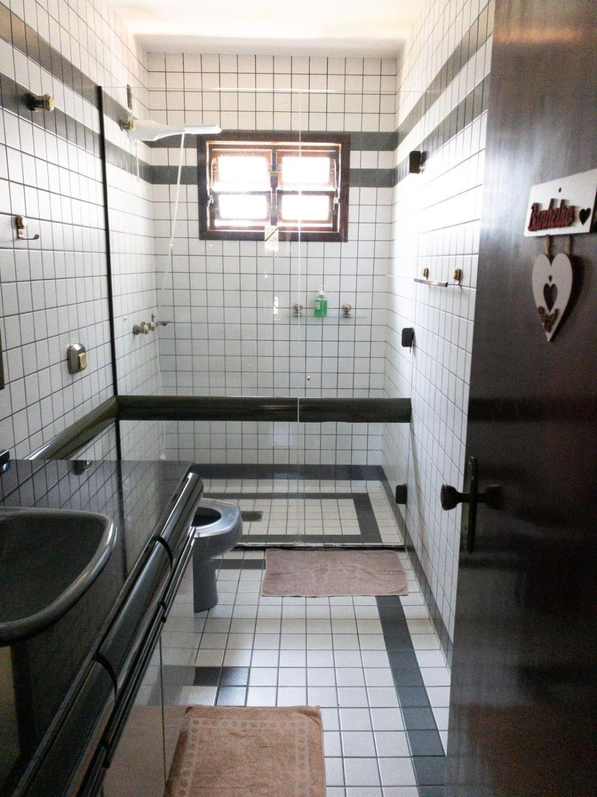 Dririos House Lodge *