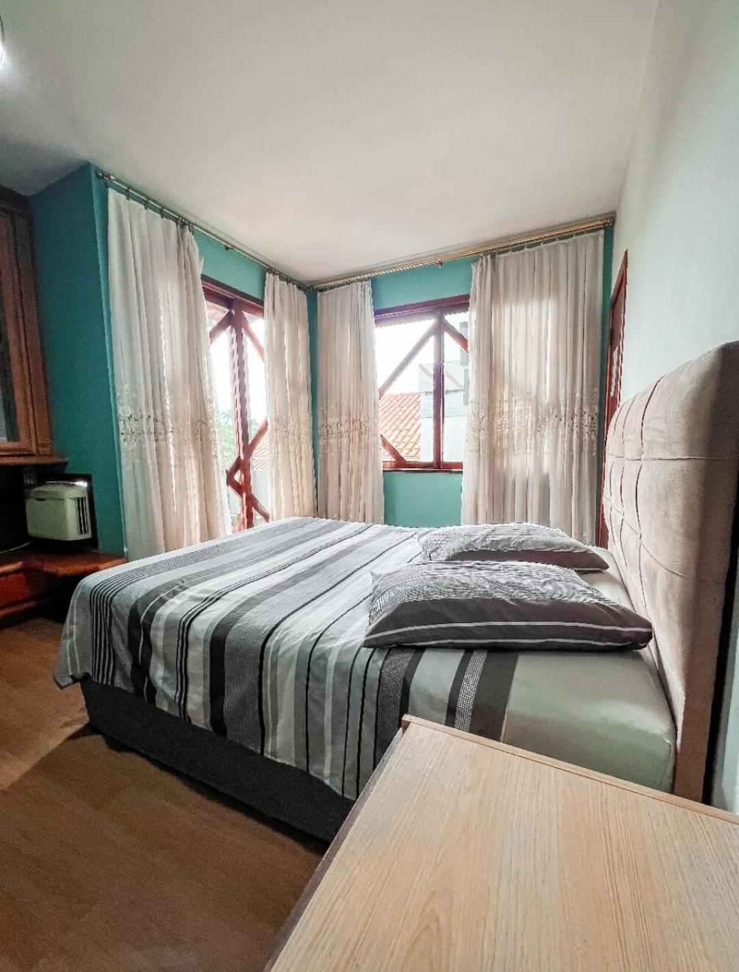 Dririos House Lodge *